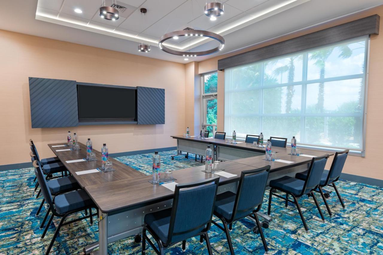 Hyatt House Airport/westshore 3*